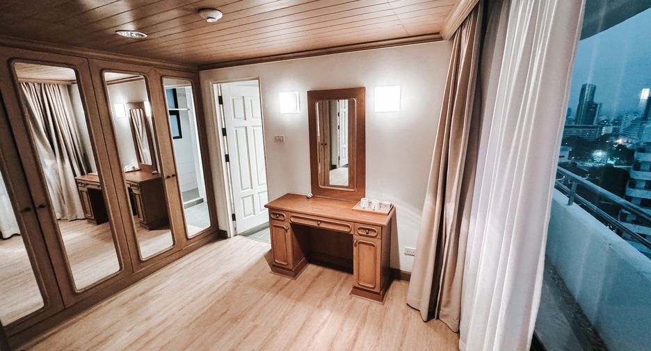 À vendre 4 chambres condo à Pratumnak, Pattaya