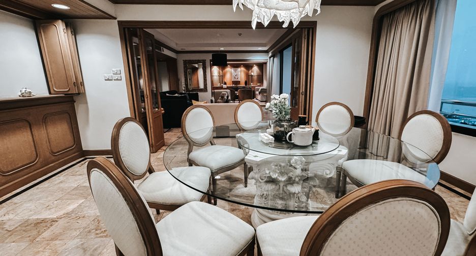 À vendre 4 chambres condo à Pratumnak, Pattaya