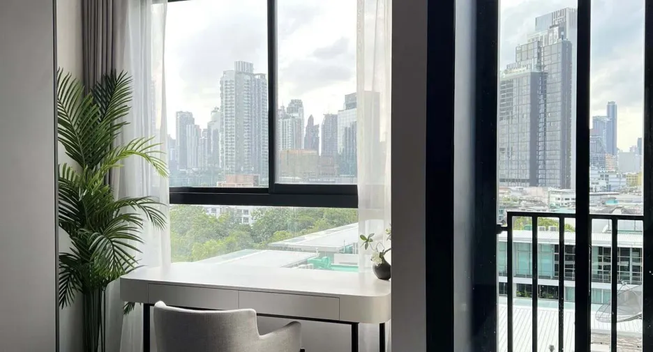 À louer studio condo à Khlong Toei, Bangkok