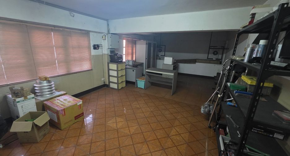 For sale and for rent 4 bedrooms retail Space in Mueang Chiang Mai, Chiang Mai