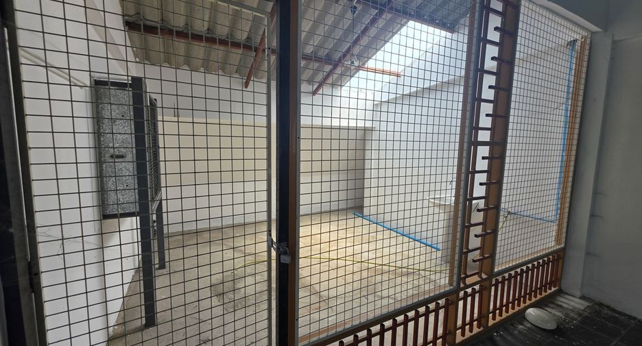 For sale and for rent 4 bedrooms retail Space in Mueang Chiang Mai, Chiang Mai