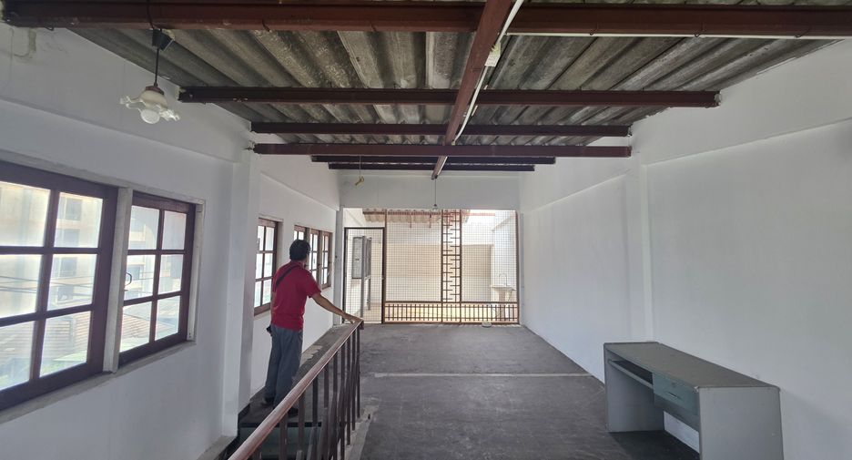 For sale and for rent 4 bedrooms retail Space in Mueang Chiang Mai, Chiang Mai