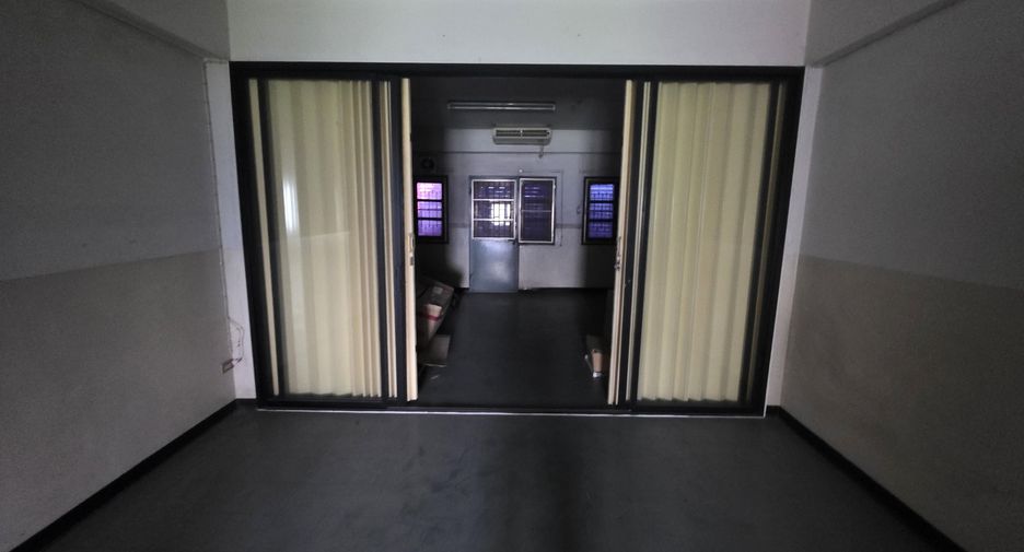 For sale and for rent 4 bedrooms retail Space in Mueang Chiang Mai, Chiang Mai
