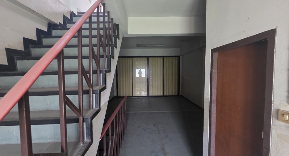 For sale and for rent 4 bedrooms retail Space in Mueang Chiang Mai, Chiang Mai