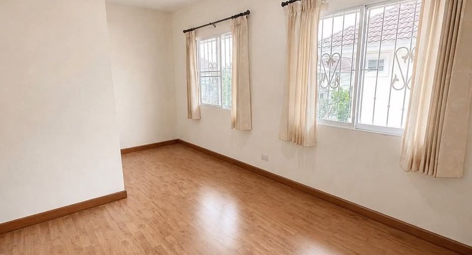 For sale 5 bedrooms house in San Kamphaeng, Chiang Mai