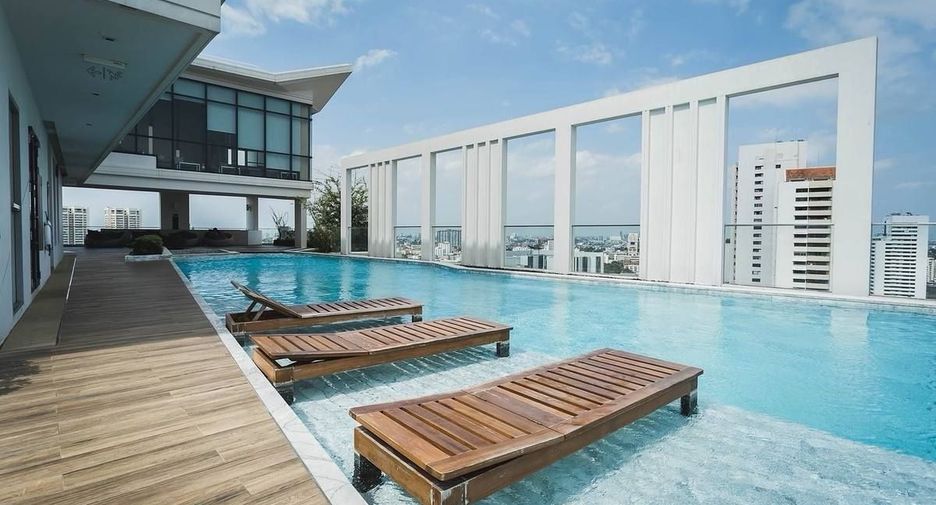 For rent 1 bed condo in Watthana, Bangkok