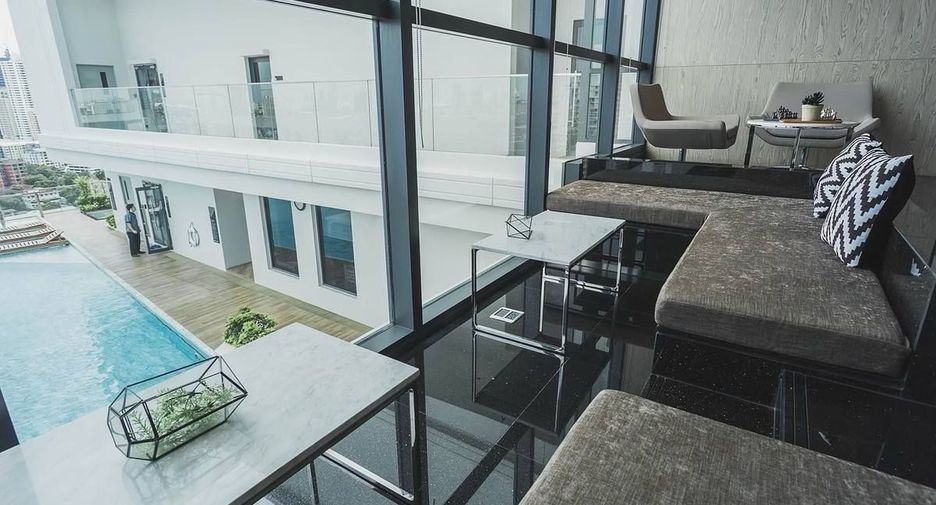 For rent 1 bed condo in Watthana, Bangkok