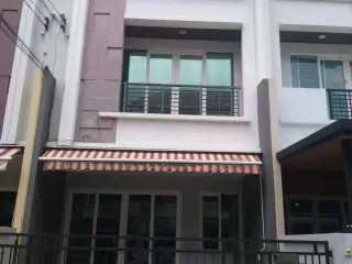 ให้เช่า 3 ห้องนอน ทาวน์เฮ้าส์ ใน วังทองหลาง, กรุงเทพฯ