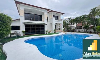 For rent 6 bedrooms house in East Pattaya, Pattaya