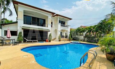 For rent 6 bedrooms house in East Pattaya, Pattaya