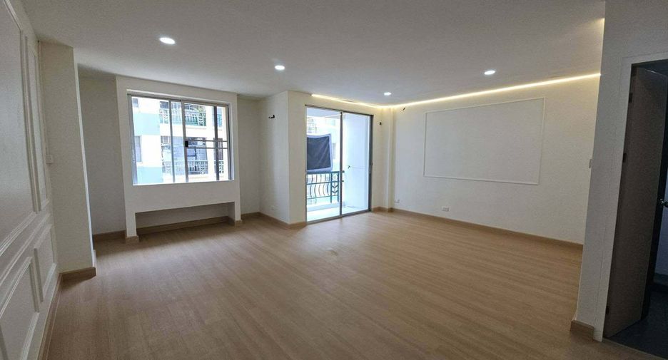 À vendre 1 chambre condo à Bang Na, Bangkok