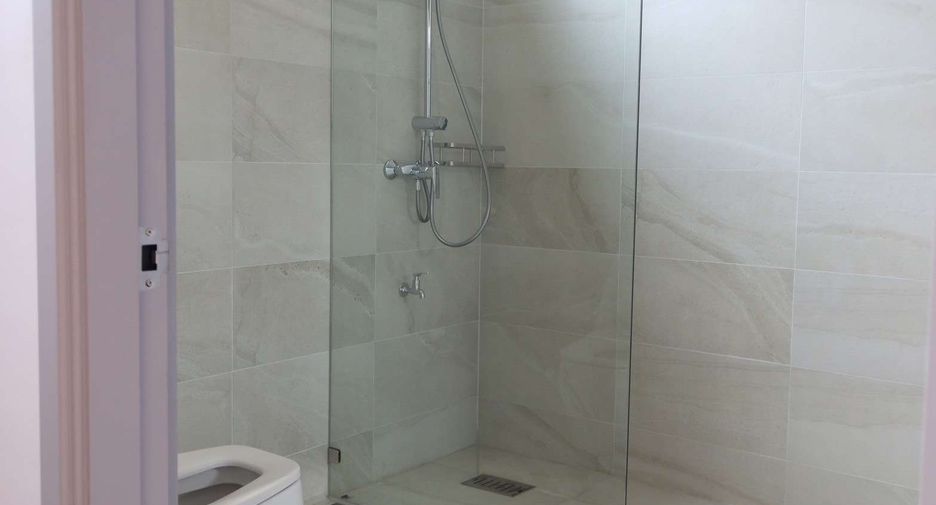For rent 4 bedrooms condo in Khlong Toei, Bangkok