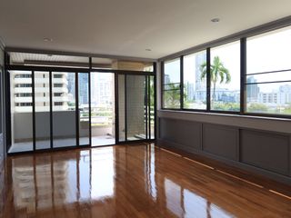 For rent 4 bedrooms condo in Khlong Toei, Bangkok