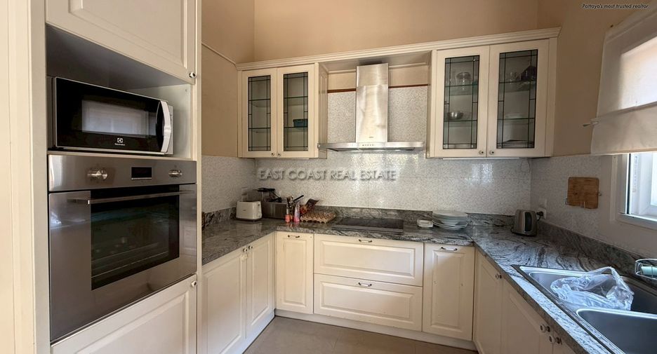 For rent 3 bedrooms house in East Pattaya, Pattaya
