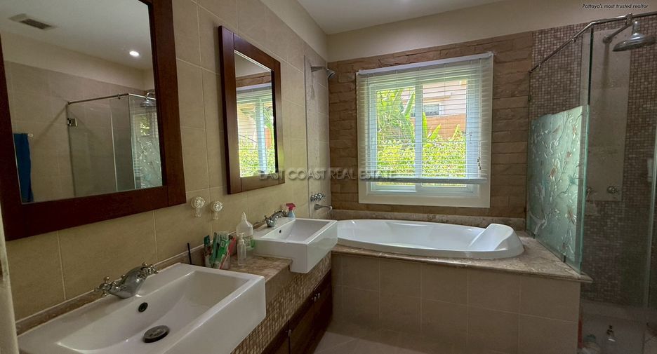 For rent 3 bedrooms house in East Pattaya, Pattaya