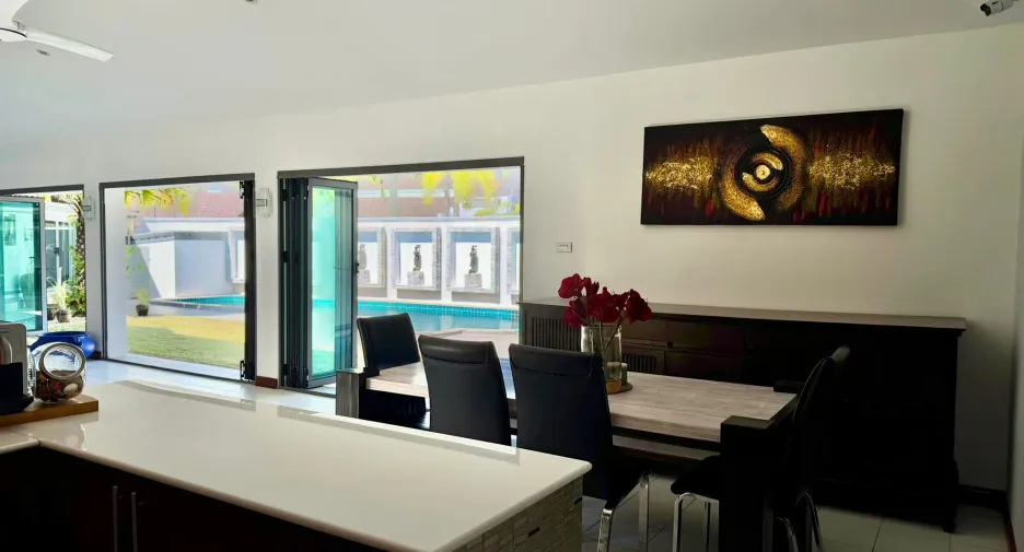 For sale and for rent 4 bedrooms villa in Kathu, Phuket