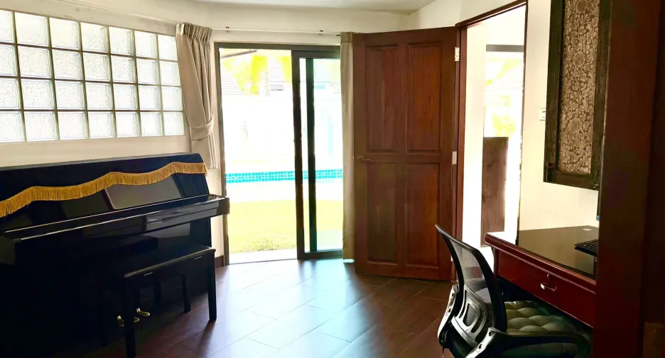 For sale and for rent 4 bedrooms villa in Kathu, Phuket