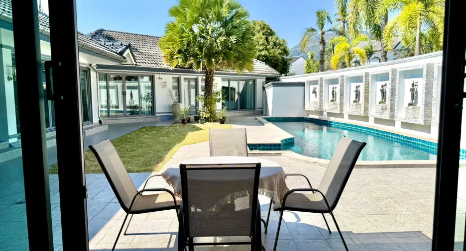 For sale and for rent 4 bedrooms villa in Kathu, Phuket