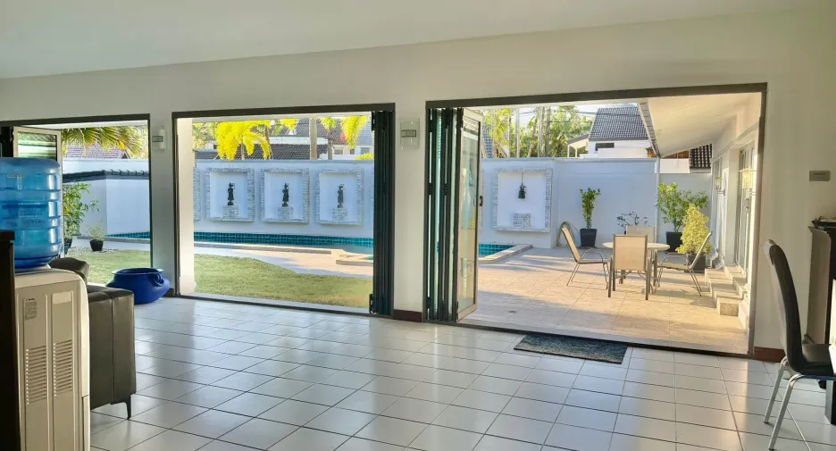 For sale and for rent 4 bedrooms villa in Kathu, Phuket