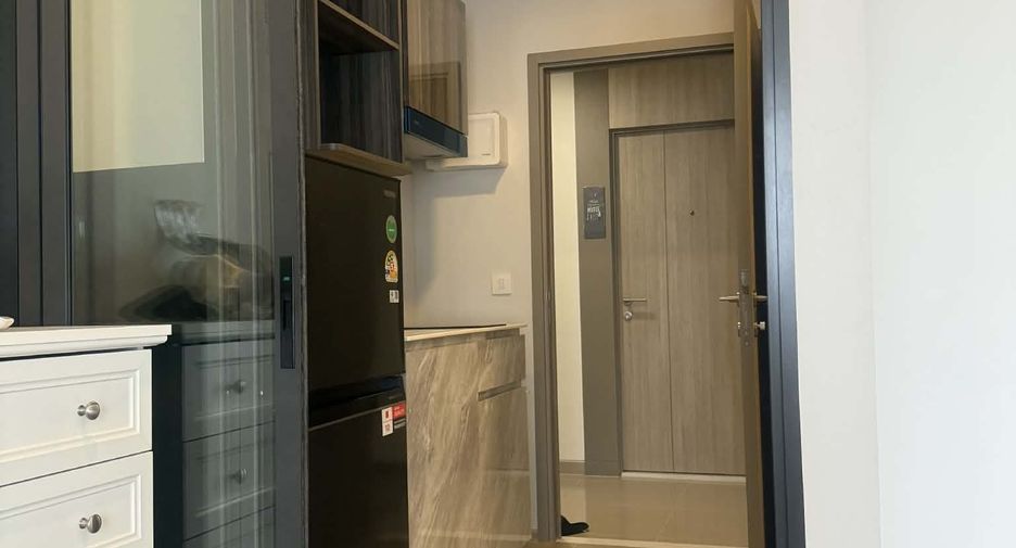 For rent studio condo in Phra Khanong, Bangkok