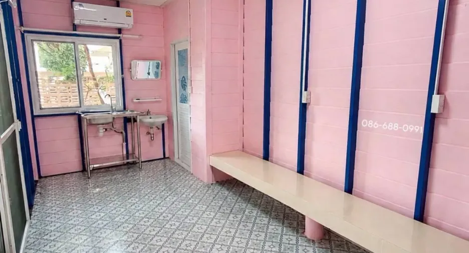 For sale 5 bedrooms house in Pak Kret, Nonthaburi