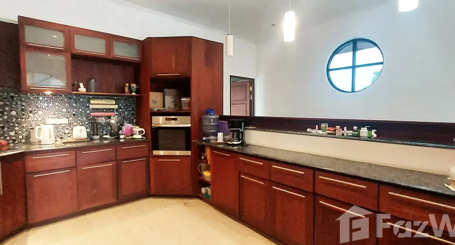 For sale 10 bedrooms hotel in Klaeng, Rayong