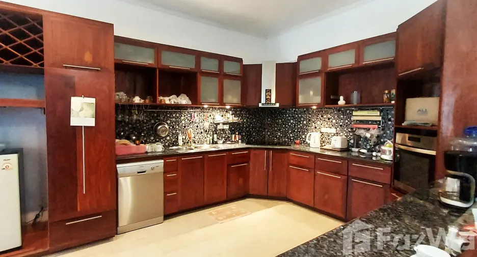 For sale 10 bedrooms hotel in Klaeng, Rayong