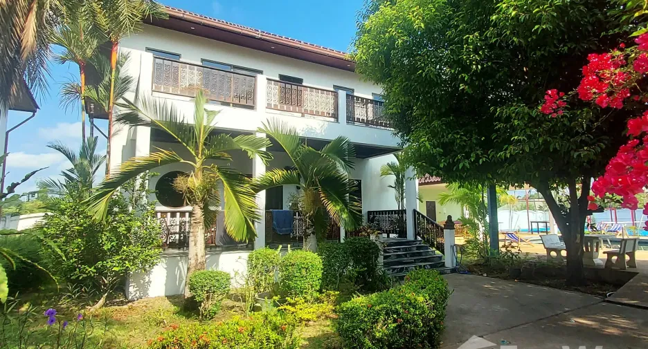 For sale 10 bedrooms hotel in Klaeng, Rayong