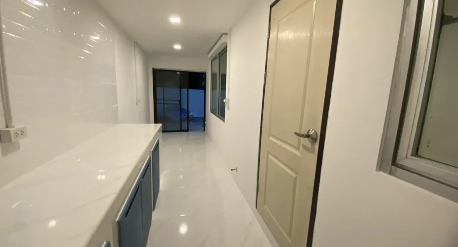 For sale 3 bedrooms house in Mueang Samut Sakhon, Samut Sakhon