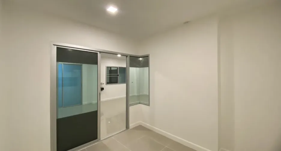 For sale 3 bedrooms house in Mueang Samut Sakhon, Samut Sakhon
