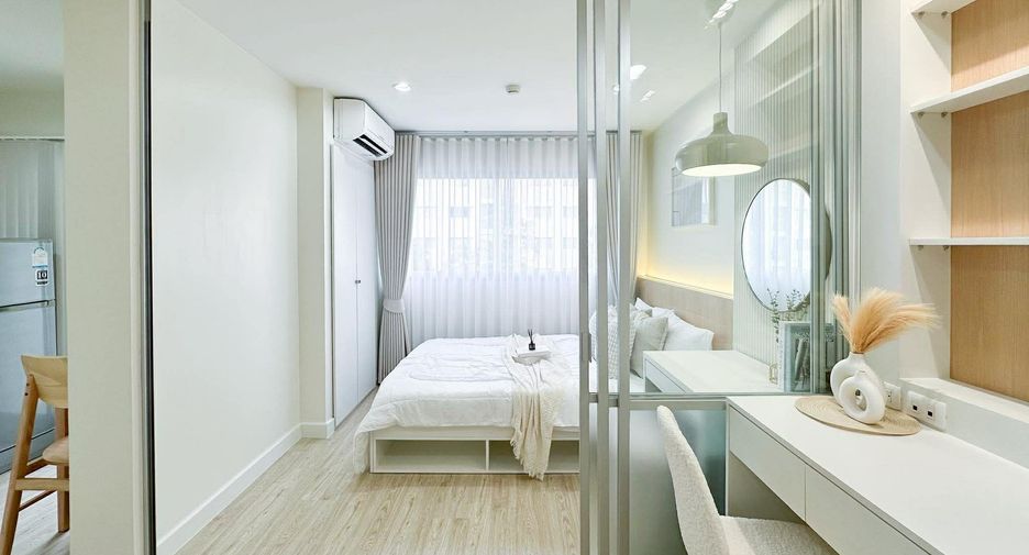 For sale 1 bed condo in Khan Na Yao, Bangkok