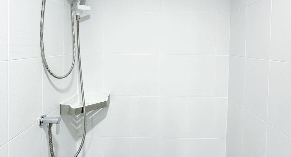For sale 1 bed condo in Khan Na Yao, Bangkok