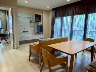 For sale 3 bedrooms condo in Phaya Thai, Bangkok