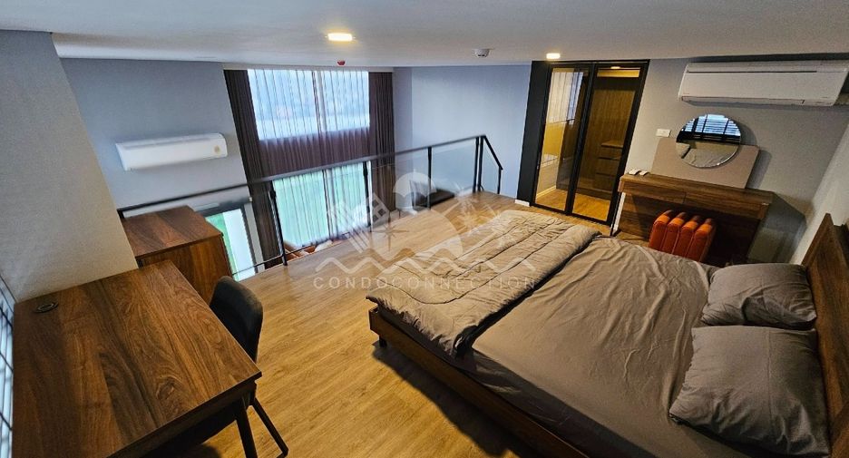 For sale 2 bedrooms condo in Huai Khwang, Bangkok