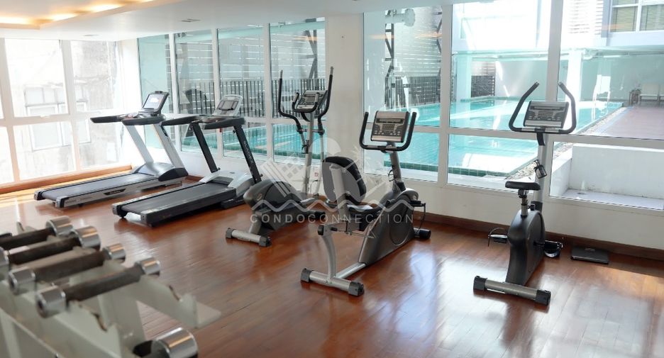 For rent 2 bedrooms condo in Watthana, Bangkok