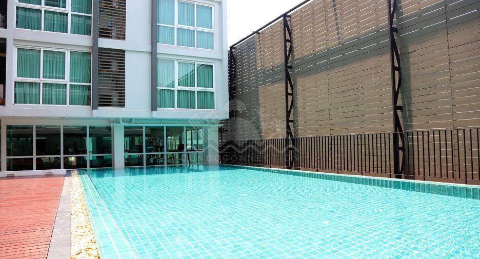For rent 2 bedrooms condo in Watthana, Bangkok
