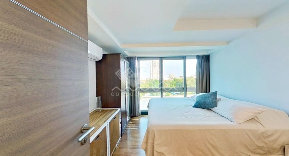 For rent 2 bedrooms condo in Watthana, Bangkok