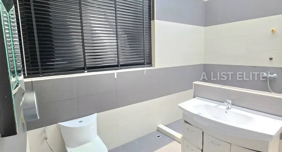 For sale 3 ベッドルーム house in Sattahip, Pattaya
