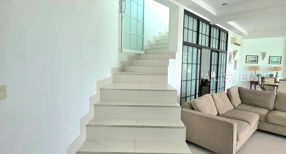 For sale 3 ベッドルーム house in Sattahip, Pattaya