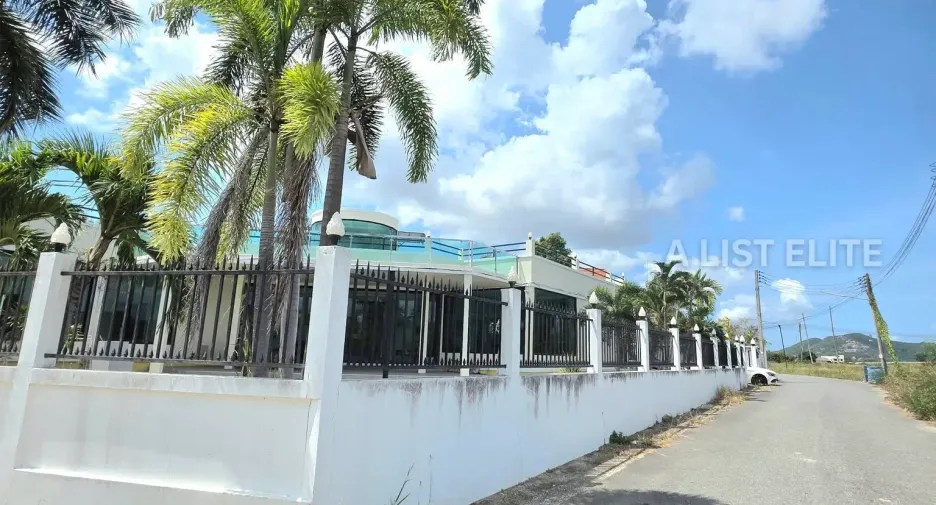 For sale 3 ベッドルーム house in Sattahip, Pattaya