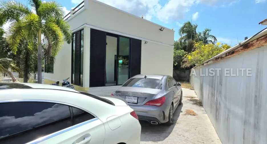 For sale 3 ベッドルーム house in Sattahip, Pattaya
