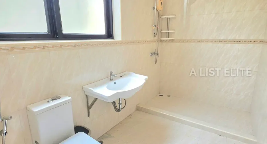For sale 3 ベッドルーム house in Sattahip, Pattaya