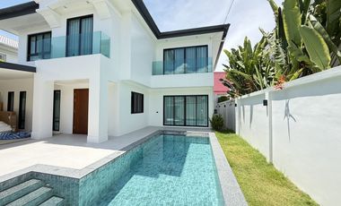 À vendre 5 chambres villa à Mueang Phuket, Phuket