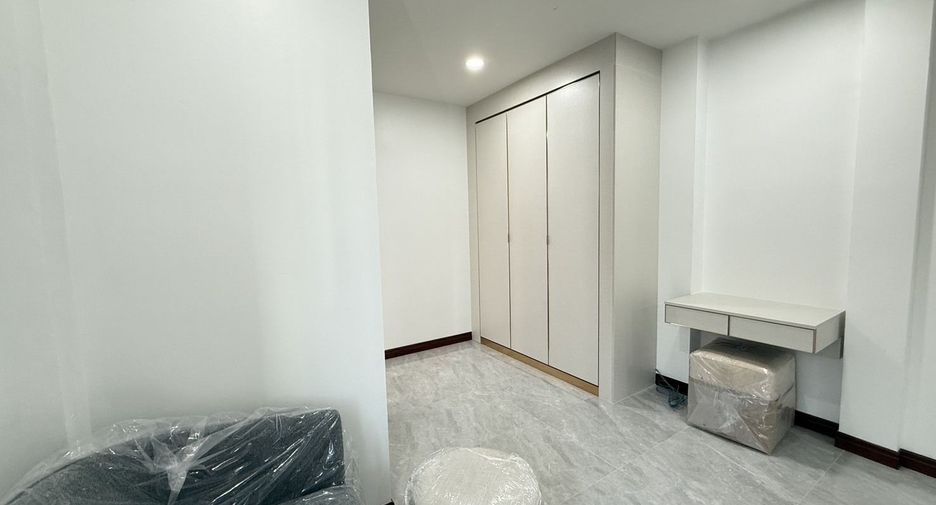 Villa zum Kauf mit 5 Zimmer in Mueang Phuket, Phuket