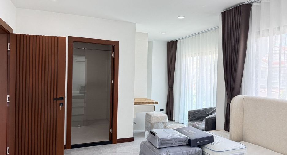Villa zum Kauf mit 5 Zimmer in Mueang Phuket, Phuket