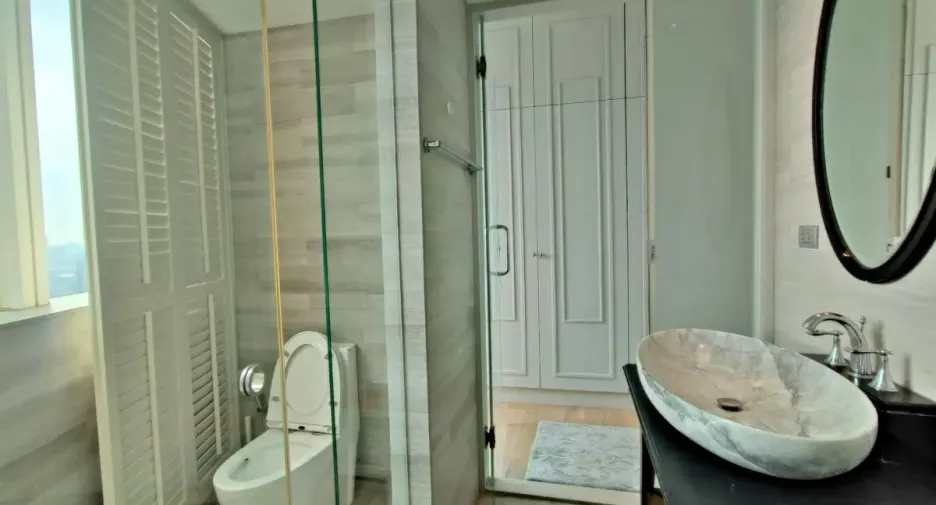 À vendre 3 chambres condo à Khlong Toei, Bangkok