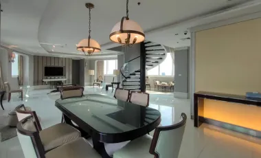 For sale 3 bedrooms condo in Khlong Toei, Bangkok