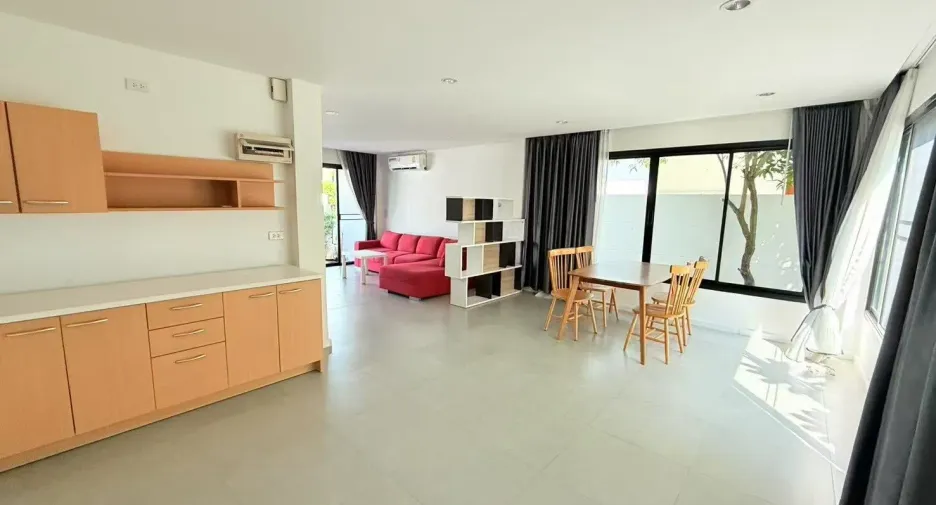 For sale 4 bedrooms house in Ko Samui, Surat Thani