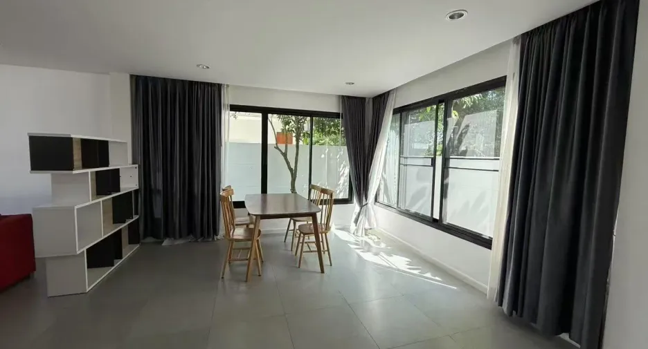 For sale 4 bedrooms house in Ko Samui, Surat Thani