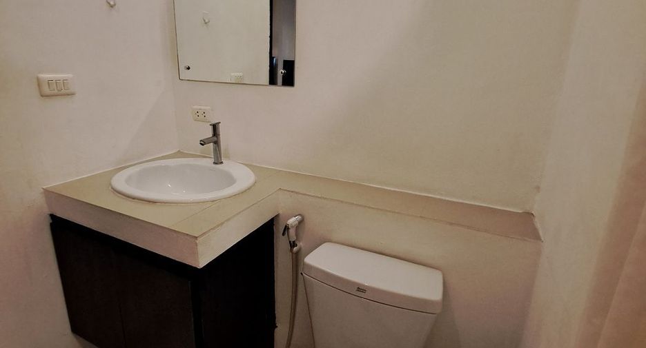 For rent studio apartment in Mueang Phuket, Phuket